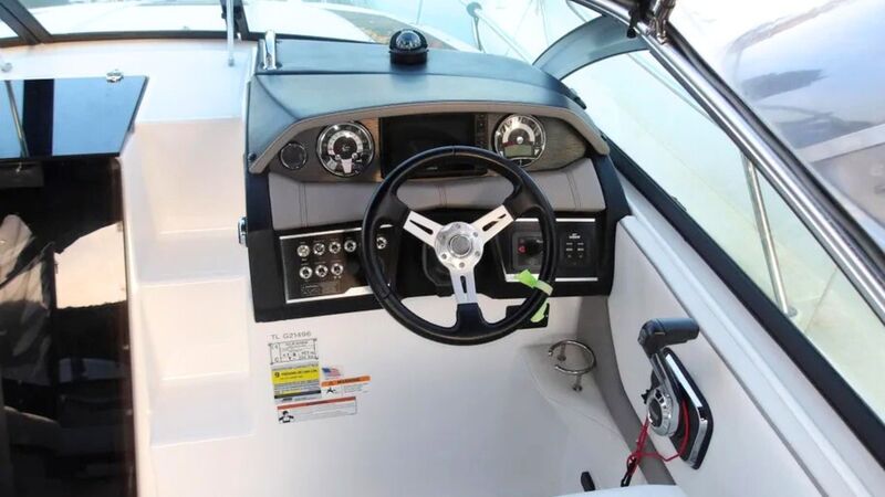 FOUR WINNS 255